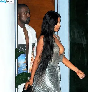 Kim Kardashian / KimKardashian / kim_kardashian nude photo #3449