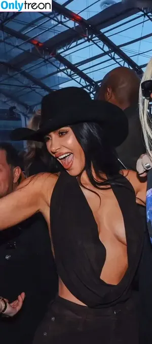 Kim Kardashian / KimKardashian / kim_kardashian nude photo #3521