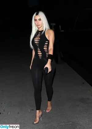 Kim Kardashian / KimKardashian / kim_kardashian nude photo #3539