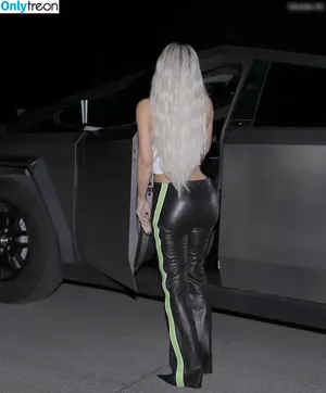 Kim Kardashian / KimKardashian / kim_kardashian nude photo #3568
