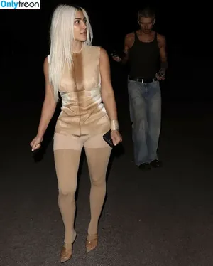 Kim Kardashian / KimKardashian / kim_kardashian nude photo #3725