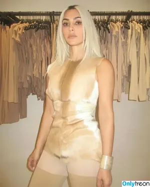 Kim Kardashian / KimKardashian / kim_kardashian nude photo #3727