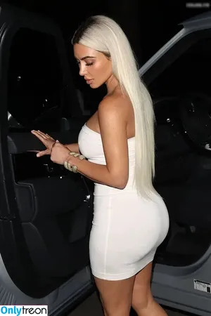 Kim Kardashian / KimKardashian / kim_kardashian nude photo #3802