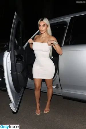 Kim Kardashian / KimKardashian / kim_kardashian nude photo #3806
