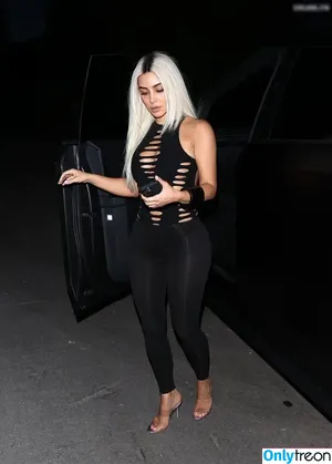 Kim Kardashian / KimKardashian / kim_kardashian nude photo #3819