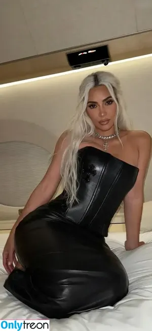 Kim Kardashian / KimKardashian / kim_kardashian nude photo #3823