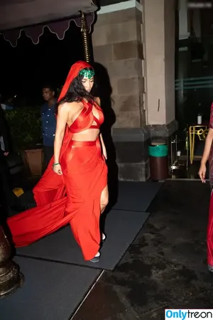 Kim Kardashian / KimKardashian / kim_kardashian nude photo #3925