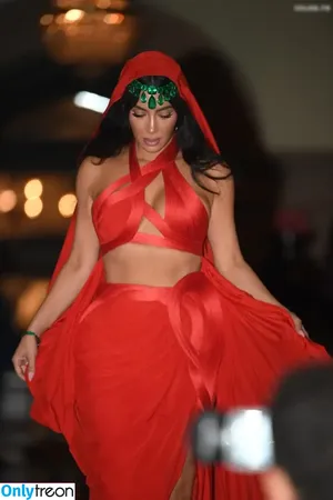 Kim Kardashian / KimKardashian / kim_kardashian nude photo #3926