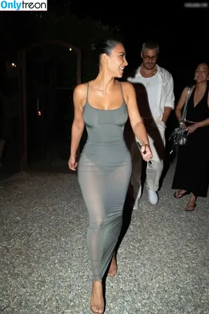Kim Kardashian / KimKardashian / kim_kardashian nude photo #3935