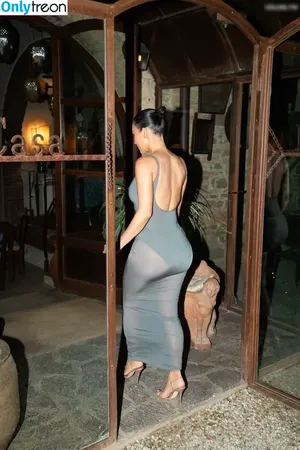 Kim Kardashian / KimKardashian / kim_kardashian nude photo #3937