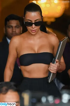 Kim Kardashian / KimKardashian / kim_kardashian nude photo #3945
