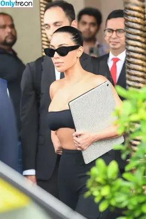 Kim Kardashian / KimKardashian / kim_kardashian nude photo #3946