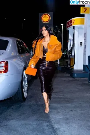 Kim Kardashian / KimKardashian / kim_kardashian nude photo #3955