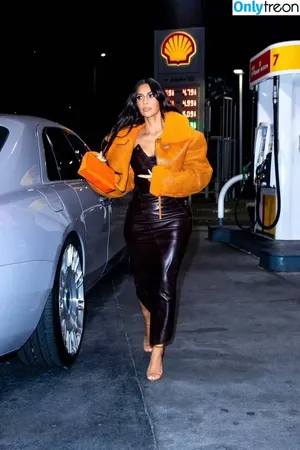 Kim Kardashian / KimKardashian / kim_kardashian nude photo #3956