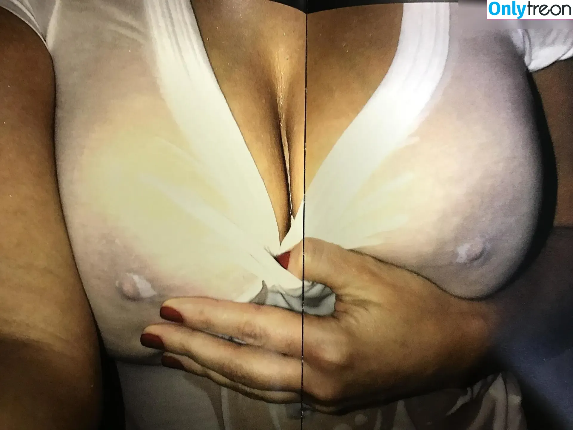 Kim Kardashian nude photo #3024 (KimKardashian / kim_kardashian)