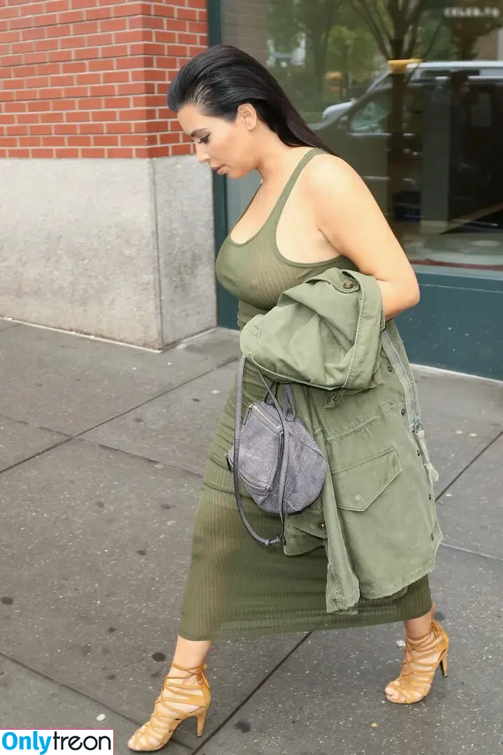 Kim Kardashian nude photo #3048 (KimKardashian / kim_kardashian)