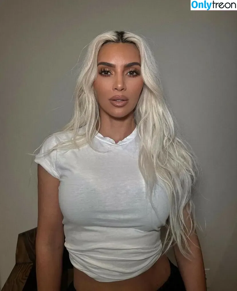 Kim Kardashian nude photo #3100 (KimKardashian / kim_kardashian)