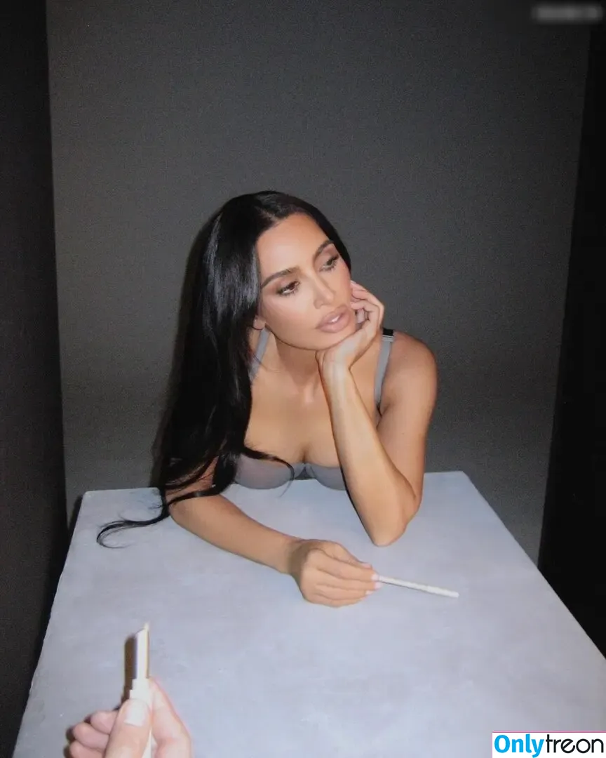Kim Kardashian nude photo #3127 (KimKardashian / kim_kardashian)