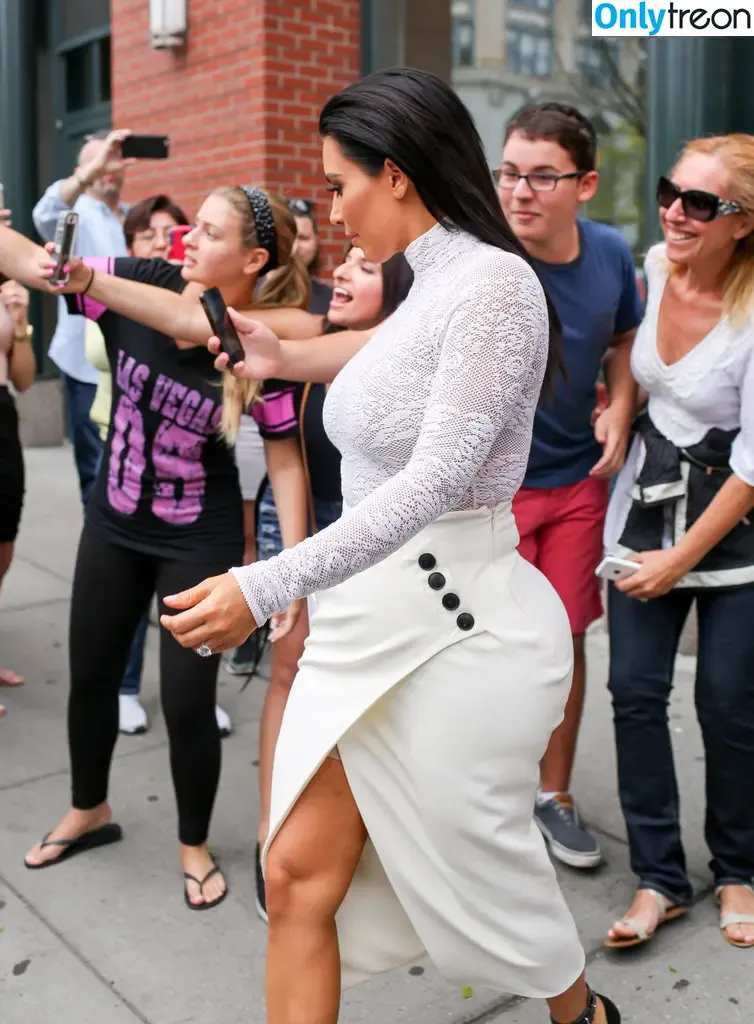 Kim Kardashian nude photo #3132 (KimKardashian / kim_kardashian)