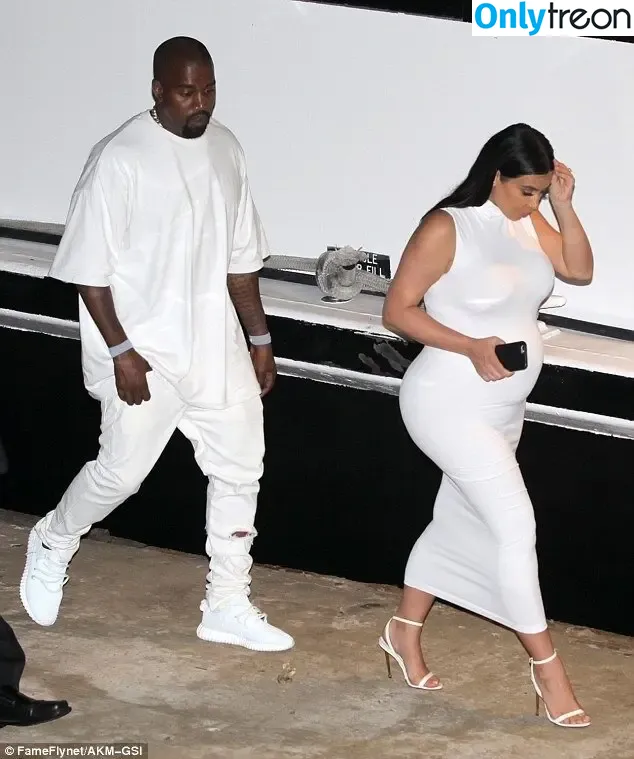 Kim Kardashian nude photo #3148 (KimKardashian / kim_kardashian)