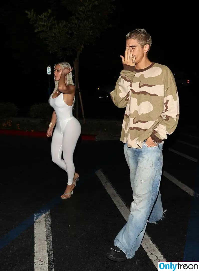 Kim Kardashian nude photo #3304 (KimKardashian / kim_kardashian)