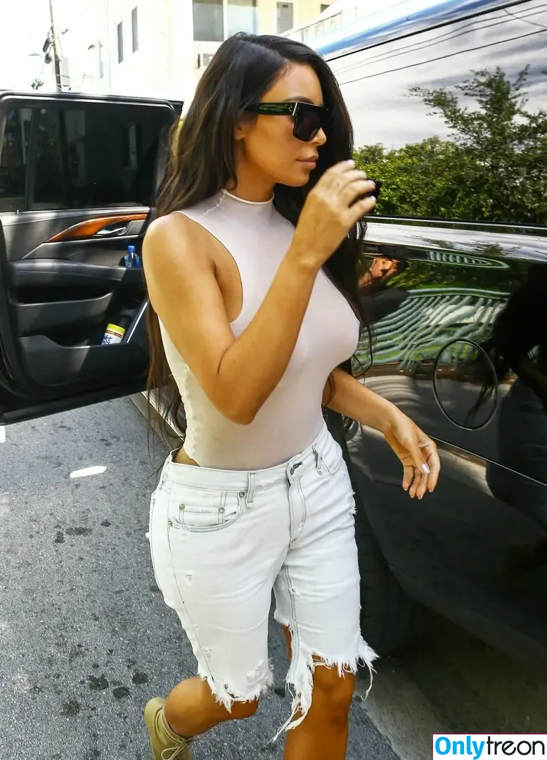 Kim Kardashian nude photo #3402 (KimKardashian / kim_kardashian)