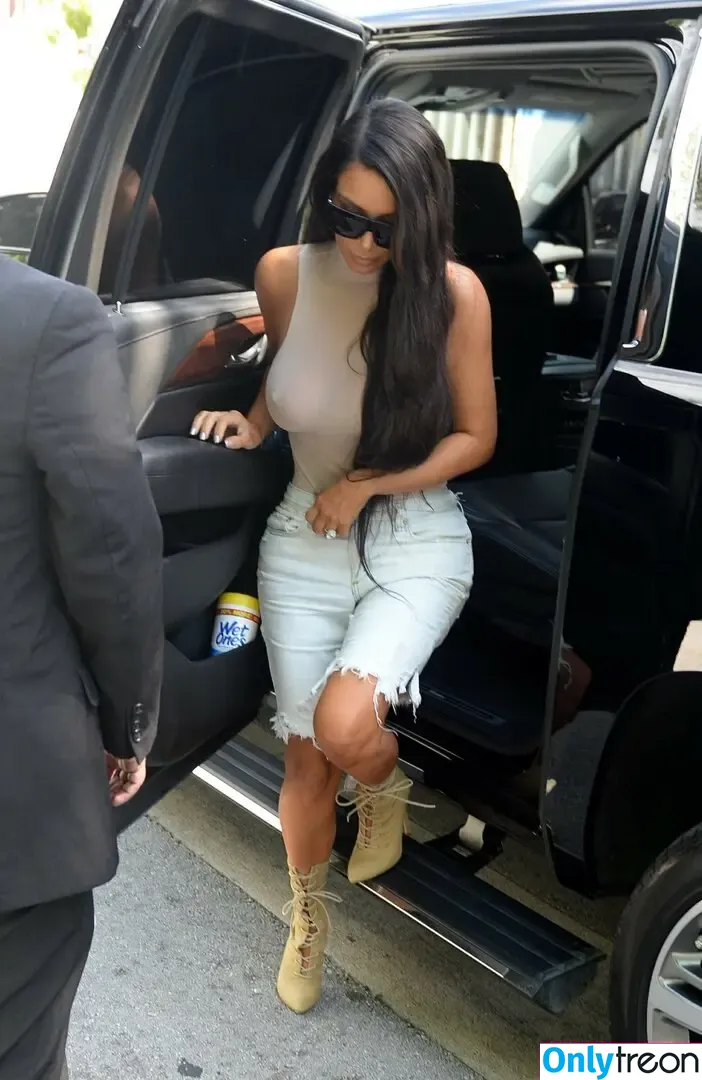 Kim Kardashian nude photo #3403 (KimKardashian / kim_kardashian)