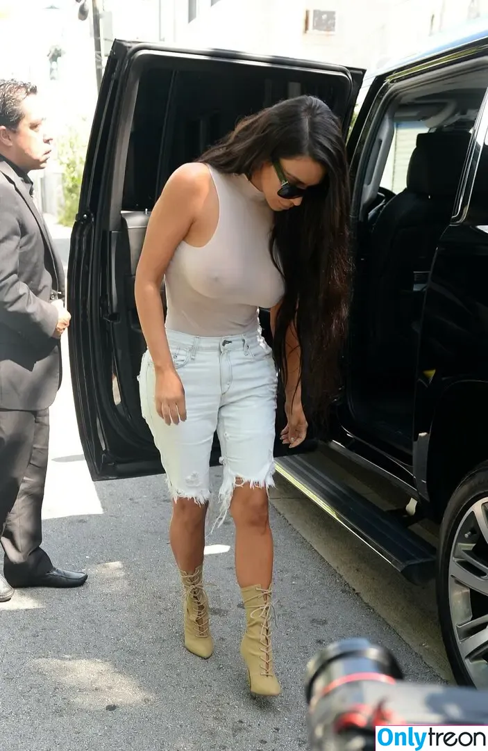 Kim Kardashian nude photo #3410 (KimKardashian / kim_kardashian)