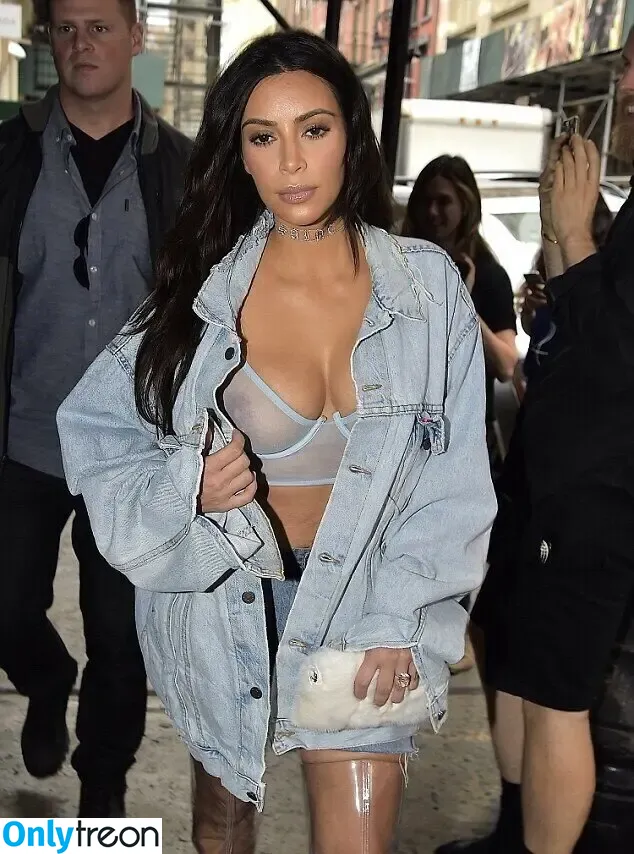 Kim Kardashian nude photo #3421 (KimKardashian / kim_kardashian)