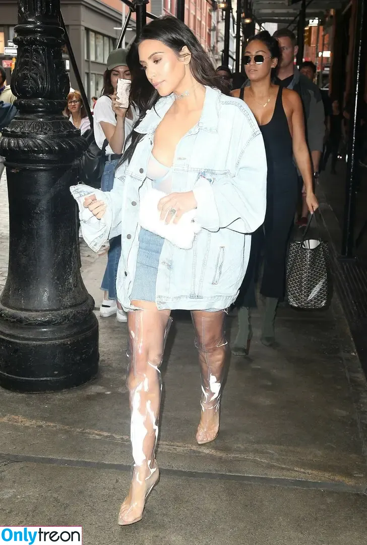 Kim Kardashian nude photo #3445 (KimKardashian / kim_kardashian)