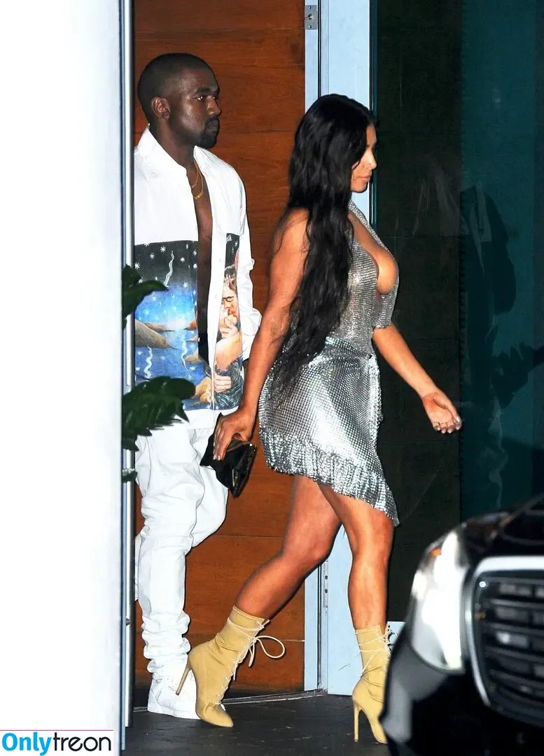 Kim Kardashian nude photo #3448 (KimKardashian / kim_kardashian)