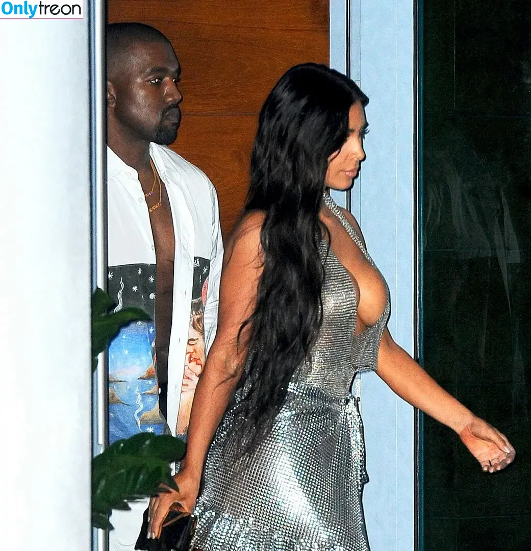 Kim Kardashian nude photo #3449 (KimKardashian / kim_kardashian)