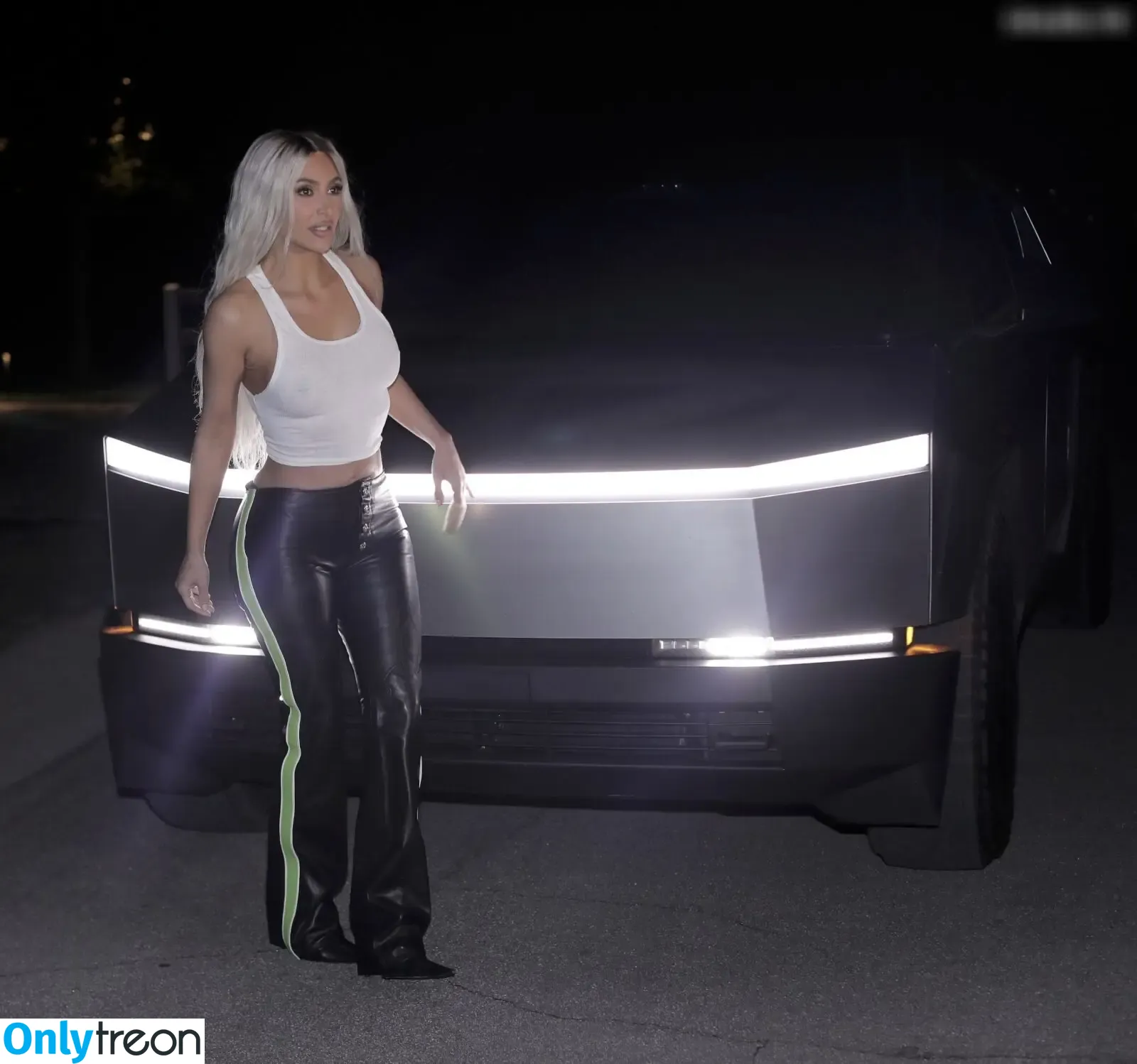 Kim Kardashian nude photo #3560 (KimKardashian / kim_kardashian)