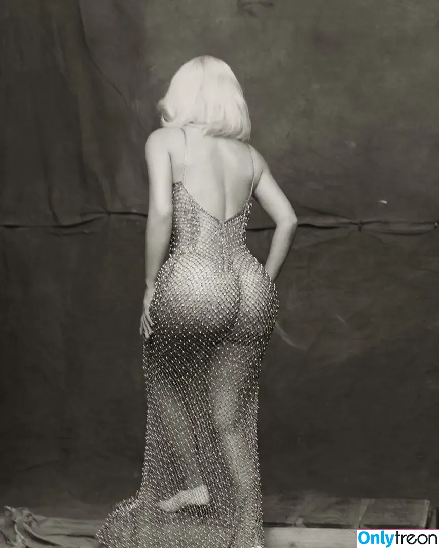 Kim Kardashian nude photo #3616 (KimKardashian / kim_kardashian)