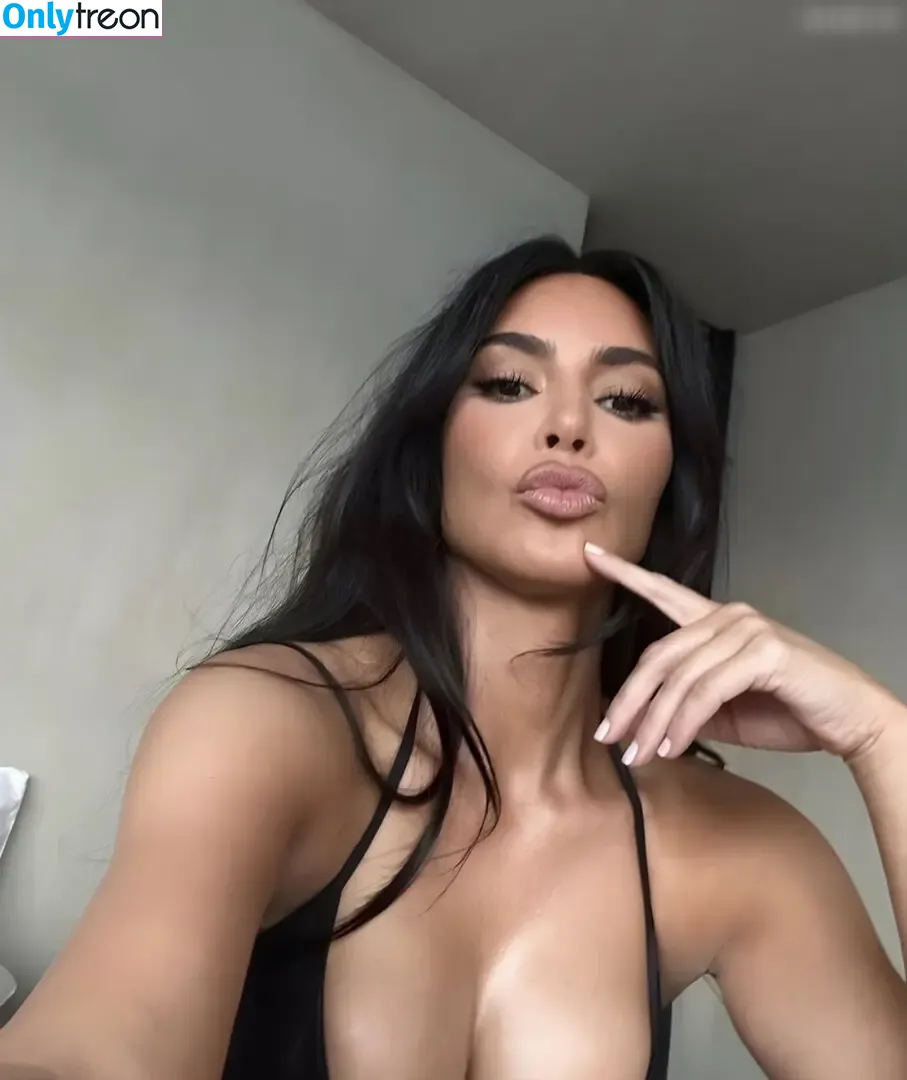 Kim Kardashian nude photo #3739 (KimKardashian / kim_kardashian)