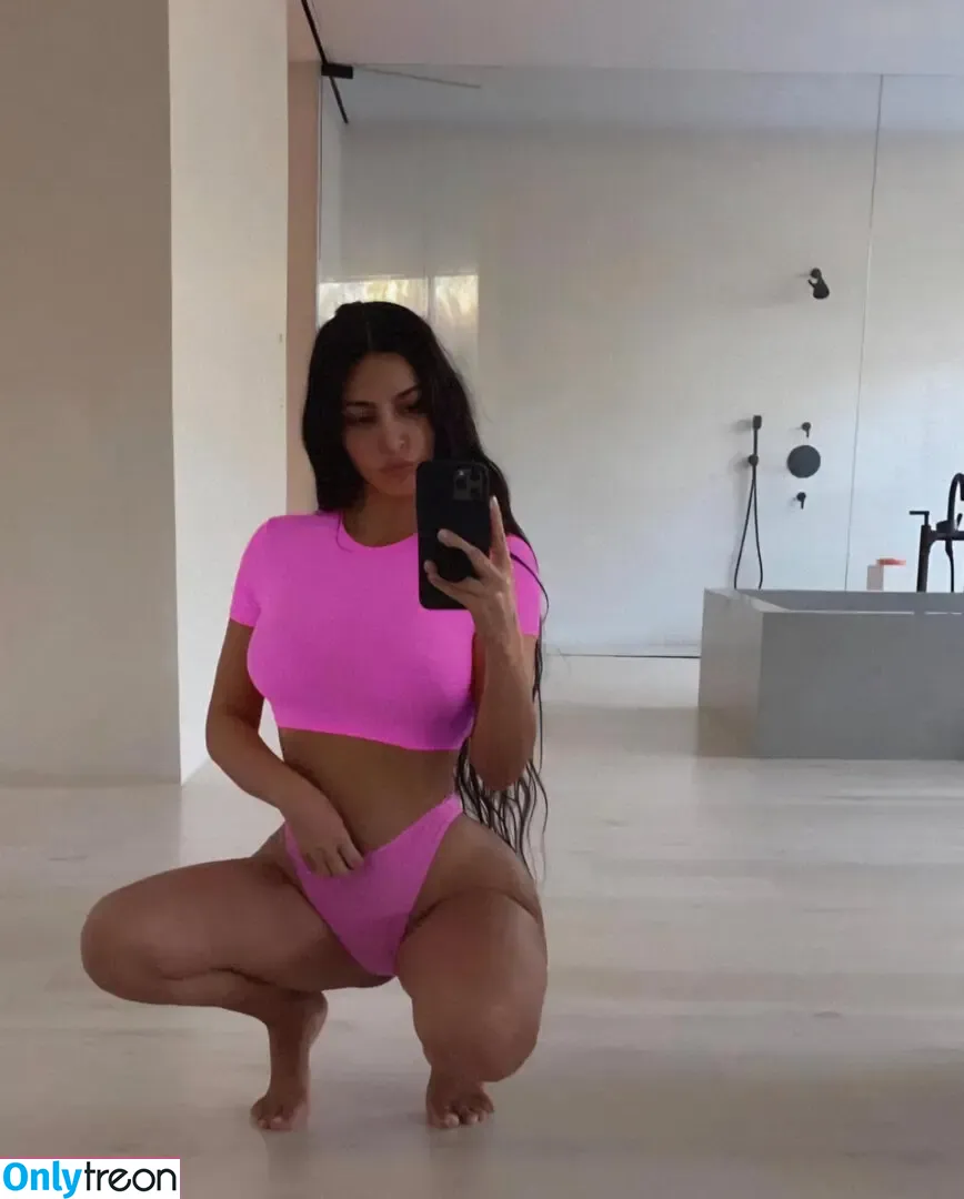 Kim Kardashian nude photo #3787 (KimKardashian / kim_kardashian)