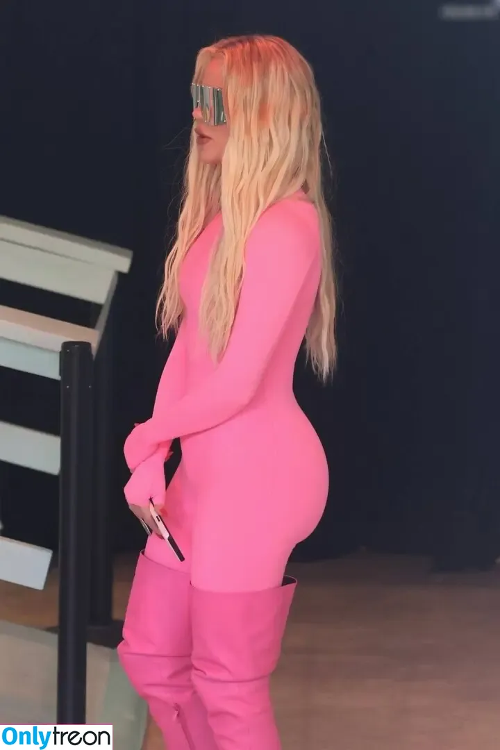 Kim Kardashian nude photo #3958 (KimKardashian / kim_kardashian)