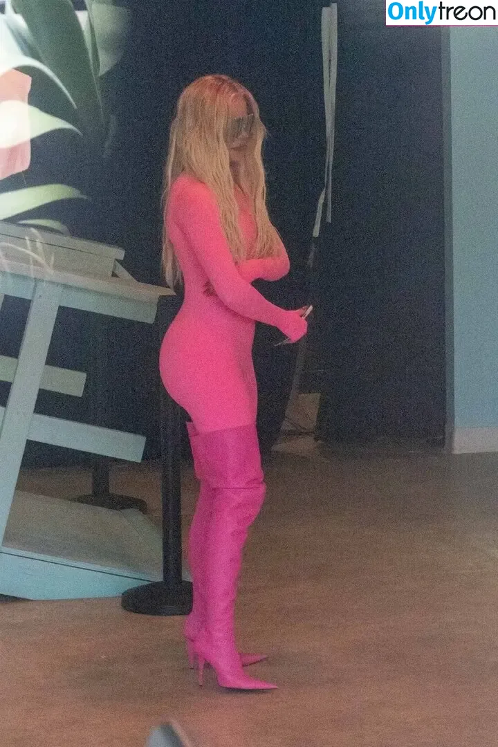 Kim Kardashian nude photo #3960 (KimKardashian / kim_kardashian)