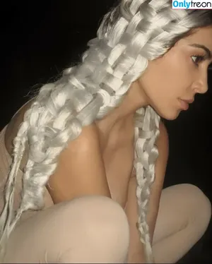 Kim Kardashian / KimKardashian / kim_kardashian nude photo #4000