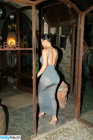 Kim Kardashian / KimKardashian / kim_kardashian nude photo #4031