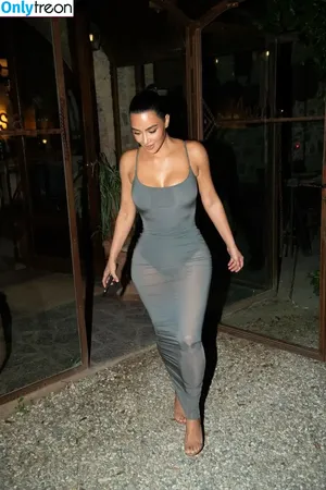 Kim Kardashian / KimKardashian / kim_kardashian nude photo #4033