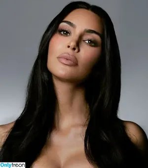 Kim Kardashian / KimKardashian / kim_kardashian nude photo #4036