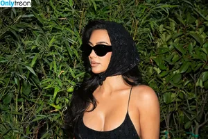 Kim Kardashian / KimKardashian / kim_kardashian nude photo #4043