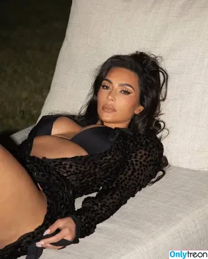 Kim Kardashian / KimKardashian / kim_kardashian nude photo #4060