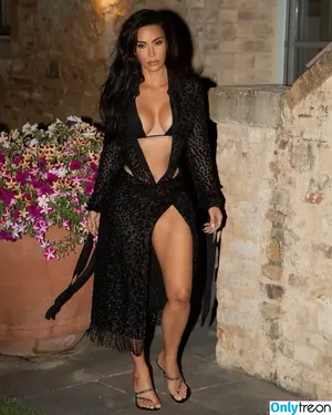 Kim Kardashian / KimKardashian / kim_kardashian nude photo #4064