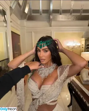 Kim Kardashian / KimKardashian / kim_kardashian nude photo #4084