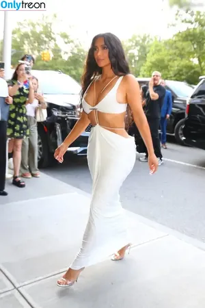Kim Kardashian / KimKardashian / kim_kardashian nude photo #4102