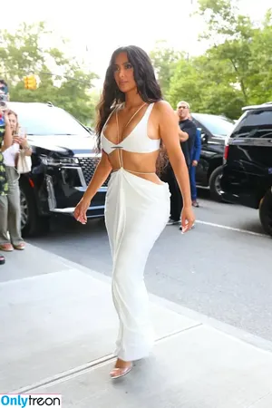 Kim Kardashian / KimKardashian / kim_kardashian nude photo #4114