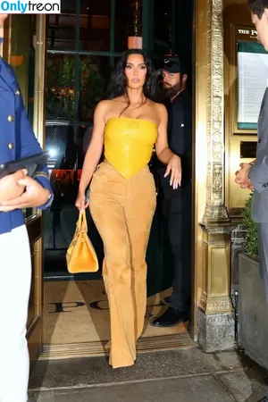 Kim Kardashian / KimKardashian / kim_kardashian nude photo #4115