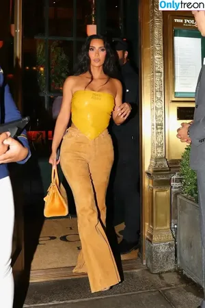 Kim Kardashian / KimKardashian / kim_kardashian nude photo #4116